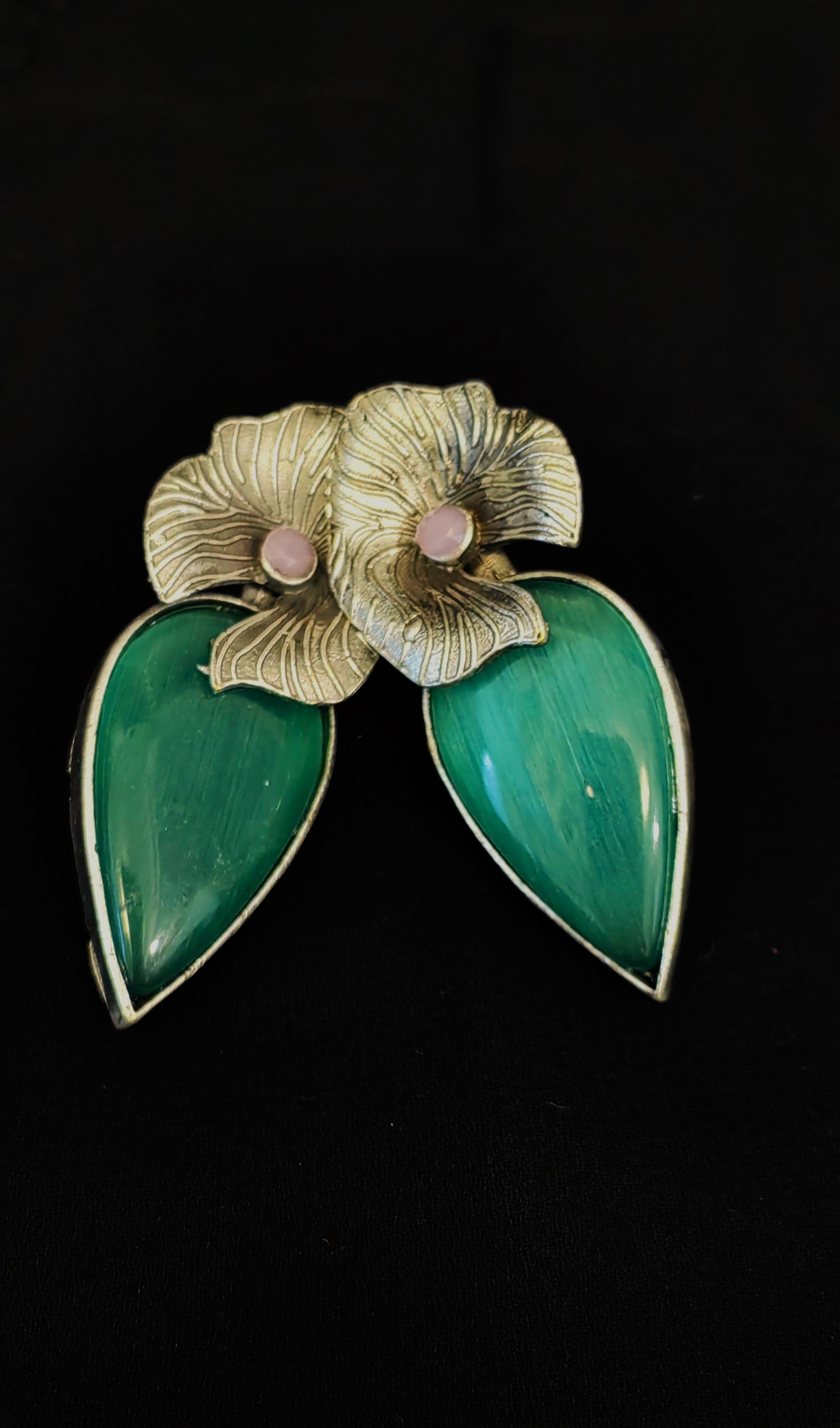 Floral Flourish: Contemporary Brass Stud Earrings with Leafy Motif