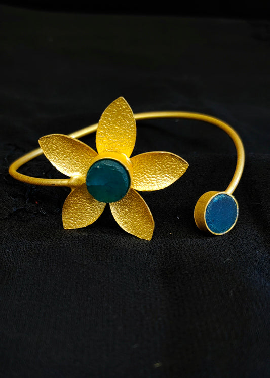 Oceanic Bloom: Brass Gold-Plated Bracelet with Sea Stone in Floral Design